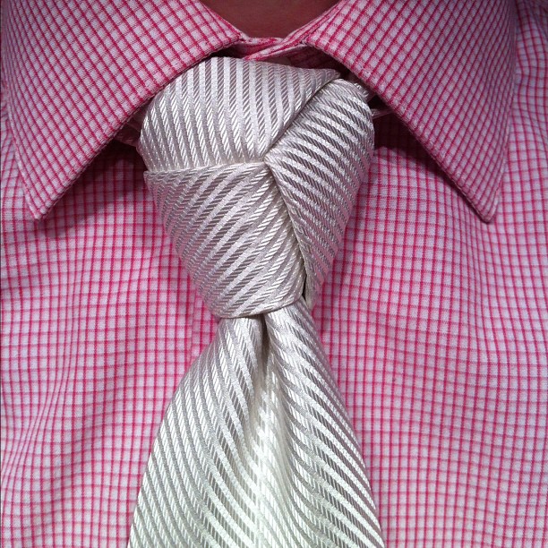 nudo de corbata trinity