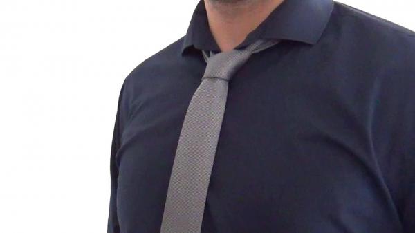 nudo de corbata simple paso a paso