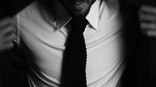 nudo de corbata doble americano